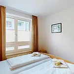Apartamento Appartementhaus Binzer Sterne 24