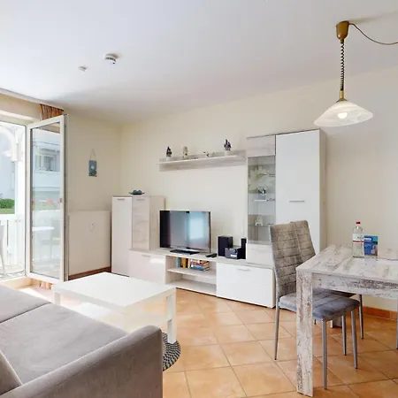 Апартаменты Appartementhaus Binzer Sterne 24 *